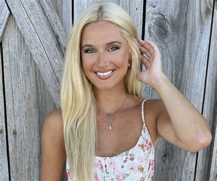 Avery Drake Shares Swimsuit Photo Saying "Let's Go Float" — Celebwell