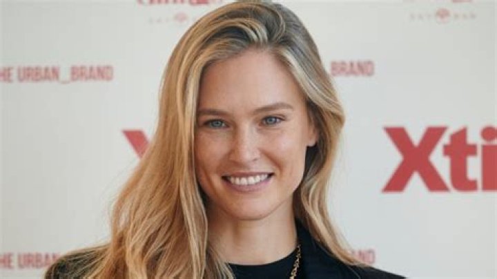 Bar Refaeli in Bathing Suit is in Paradise — Celebwell
