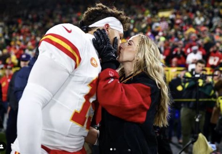 Brittany Mahomes Stuns in New Swimsuit Photos as 2024 Rookie