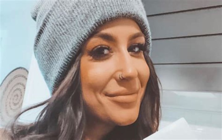 Chelsea DeBoer in Bathing Suit is "Gorgeous" — Celebwell