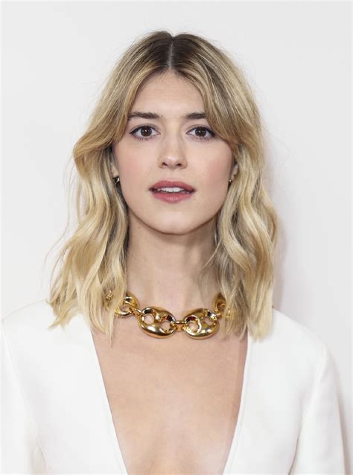 Daisy Edgar-Jones Bra Size, Age, Weight, Height, Measurements