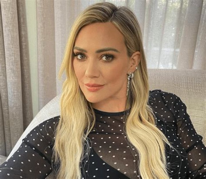 Disney Icon Hilary Duff Shares Swimsuit Photo from "Mexico" — Celebwell