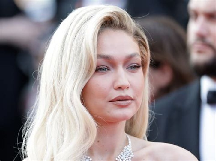 Gigi Hadid Bra Size, Age, Weight, Height, Measurements