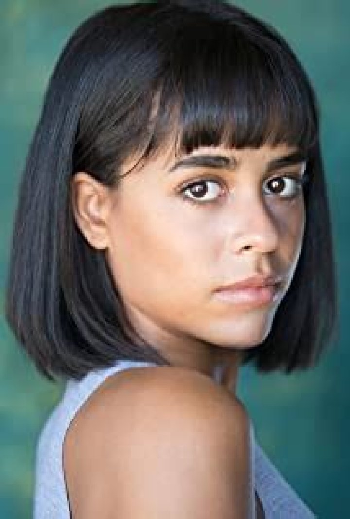 Halo Actress Olive Gray Wiki, Age, Birthday, Family, Queer & Net Worth