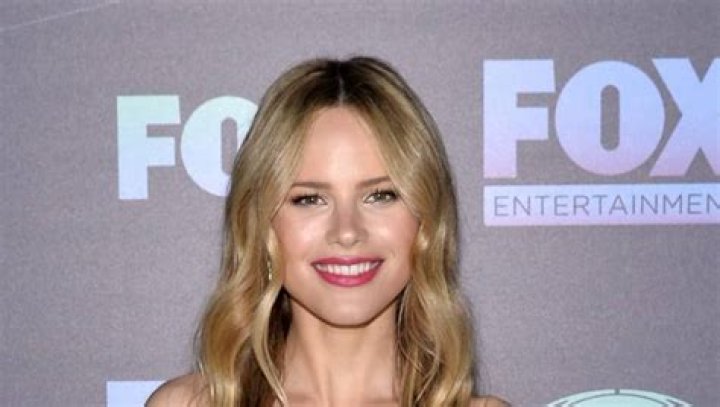 Halston Sage Bra Size, Age, Weight, Height, Measurements