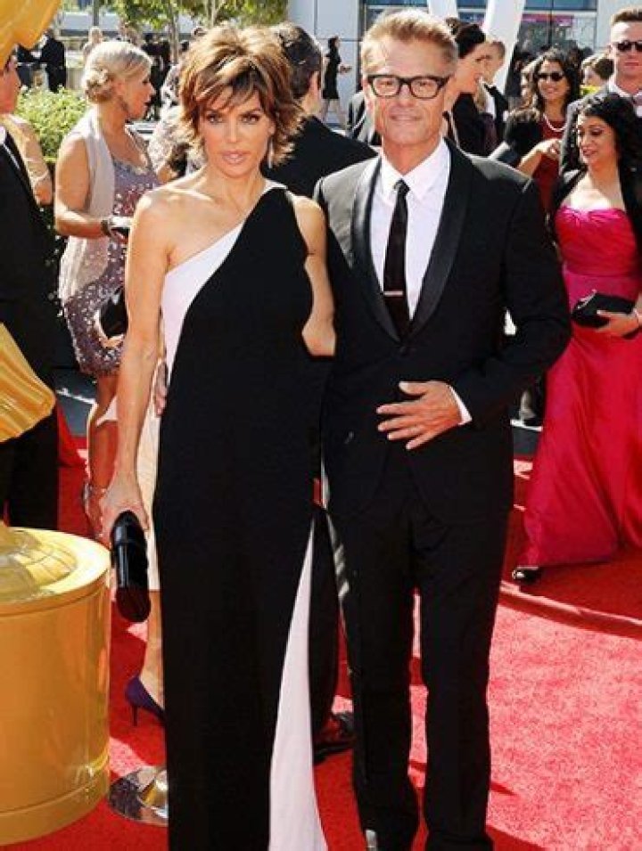 Harry Hamlin Height Weight Shoe Size Body Measurements Family