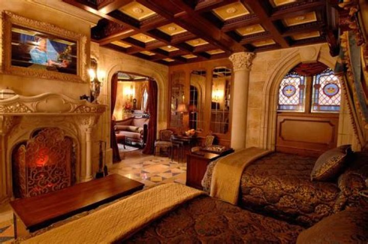 How can I stay in Cinderella’s Castle Suite 2021? – Celebrity