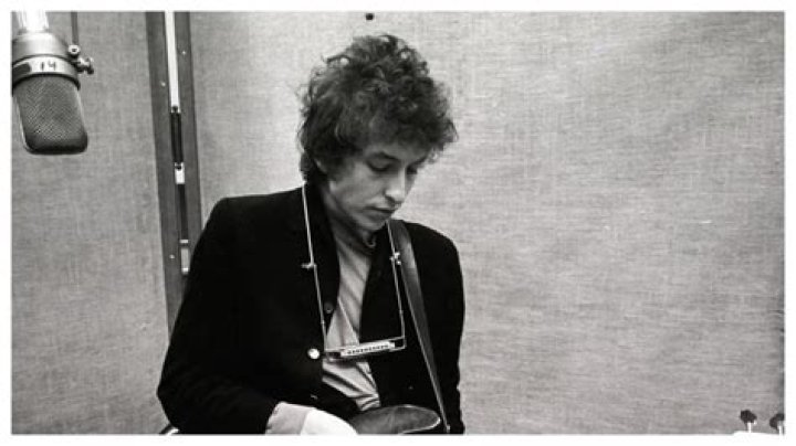 
How Much Money Does Bob Dylan Make? Latest Income Salary
