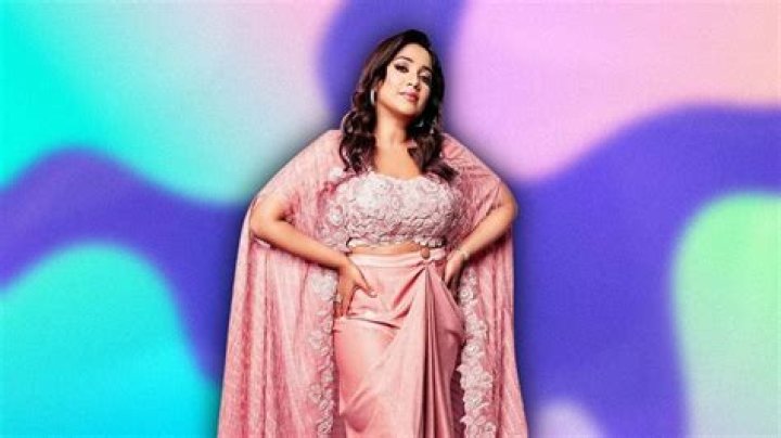 
How Much Money Does Shreya Ghosal Make? Latest Income Salary
