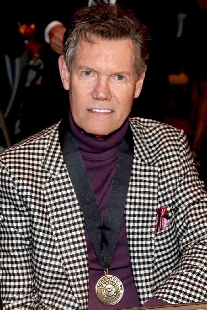 Is Nancy Travis related to Randy Travis? – Celebrity