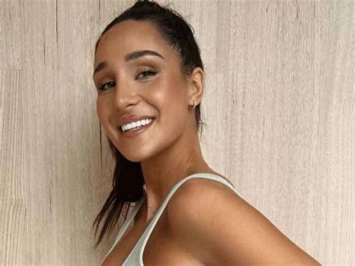 Kayla Itsines in Bathing Suit Says "This is an Awesome Journey" — Celebwell