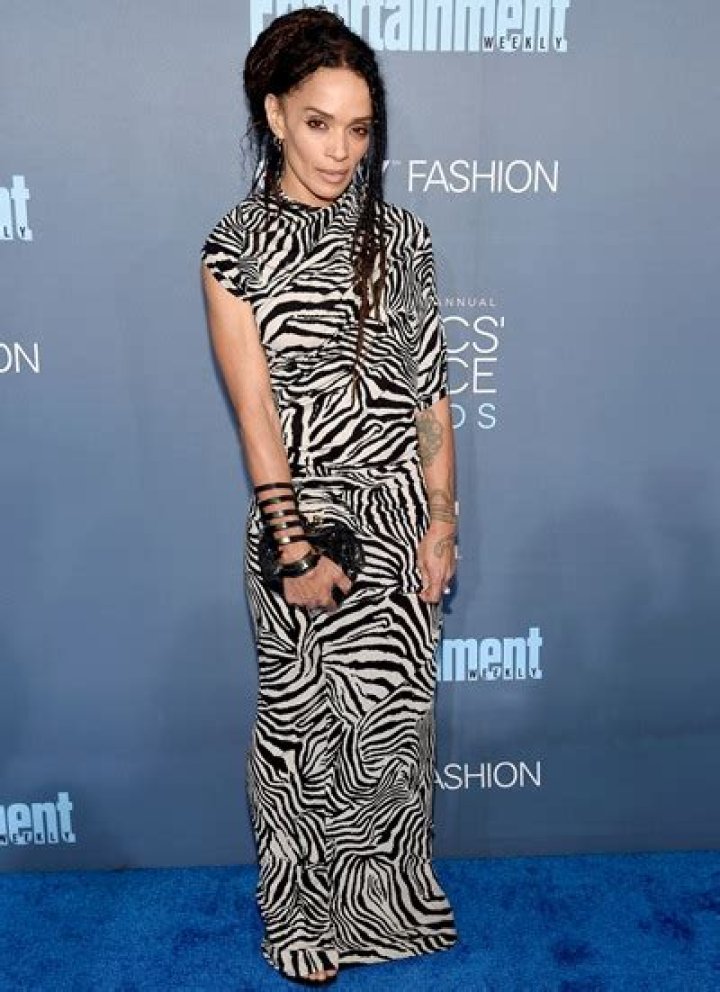 Lisa Bonet Height Weight Age Body Measurements Bra Size Facts Family