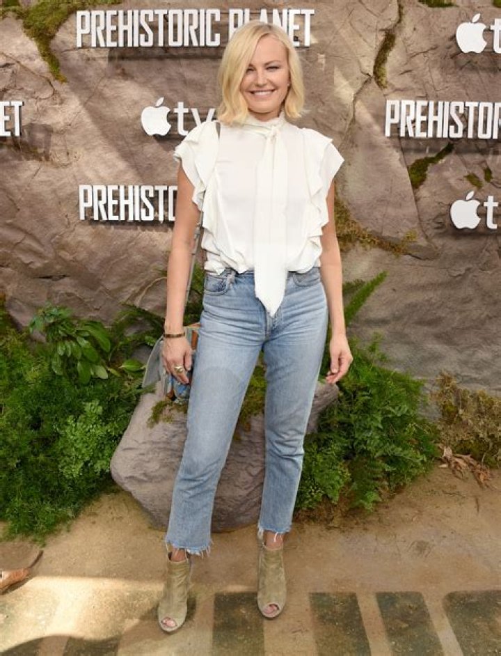 Malin Akerman in Bathing Suit Says "Take Me Back" — Celebwell
