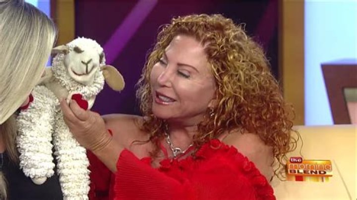 Mallory Lewis Plastic Surgery: Mallory's Swollen Nose Inviting Speculations!