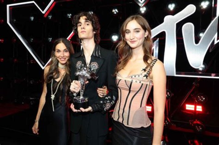 Michael Ronda Girlfriend, Age, Net Worth, Height, Parents & More