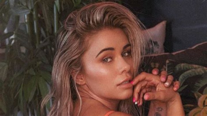 Paige VanZant in Bathing Suit Says "1.2.3.4." — Celebwell