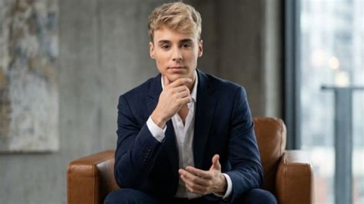 Raphael Gomes Biography - Facts, Childhood, Family Life & Achievements