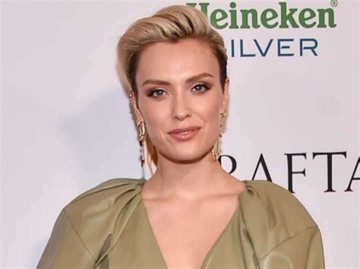 Sex/Life Star Wallis Day Shares Bathing Suit Photo In the “Summer Sun”