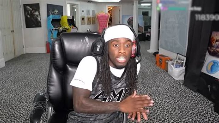 Similar Youtubers to Walter Bowser