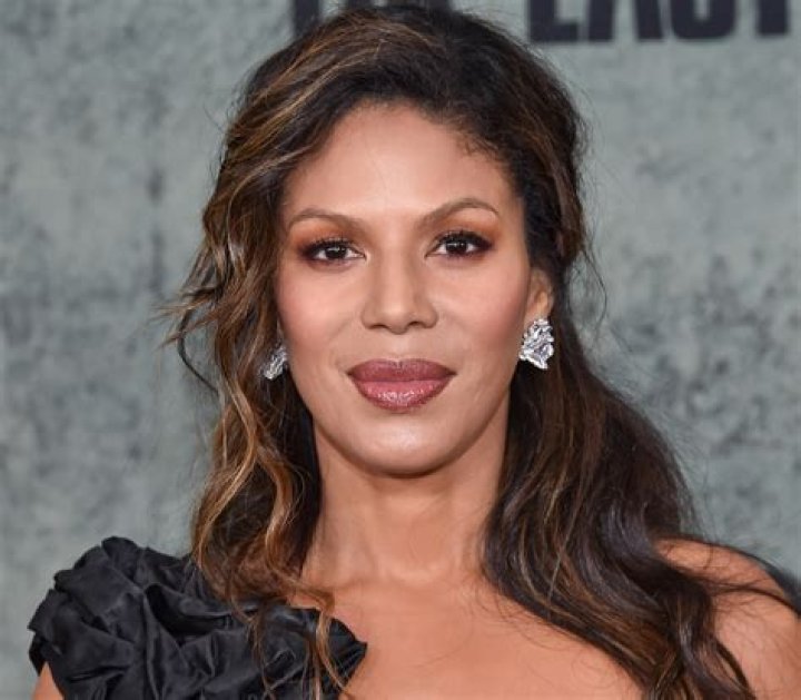 The Last of Us Star Merle Dandridge Shares Swimsuit Photo “Summer of Light”