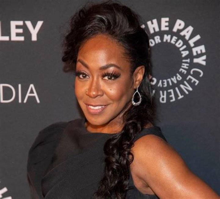 The Neighborhood Star Tichina Arnold Shares Swimsuit Video of "Higher Calling"