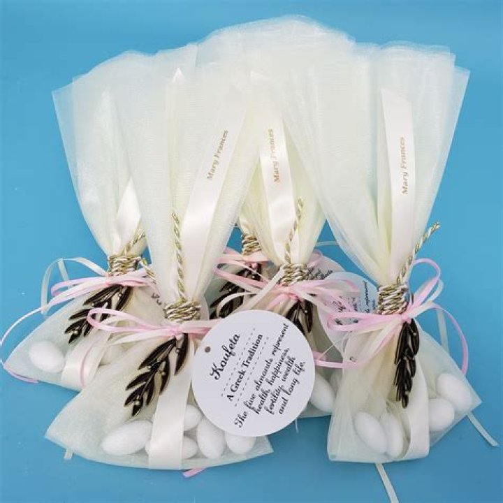 Wedding & Baptism bomboniere favors. Christening bonbonieres with jordan almonds. — Blessed Celebration