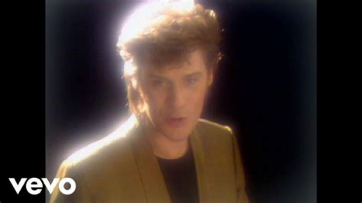 Who sampled Hall and Oates I can’t go for that? – Celebrity