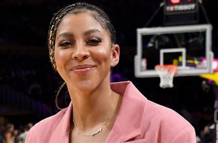 WNBA Star Candace Parker in Two-Piece Workout Gear Lifts Weights
